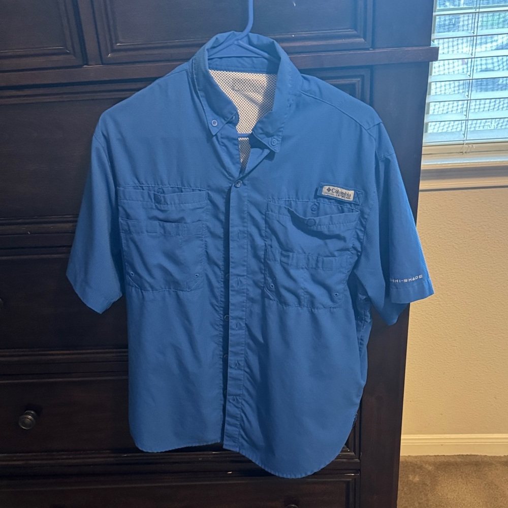 Columbia Men's Blue Button-Up Shirt